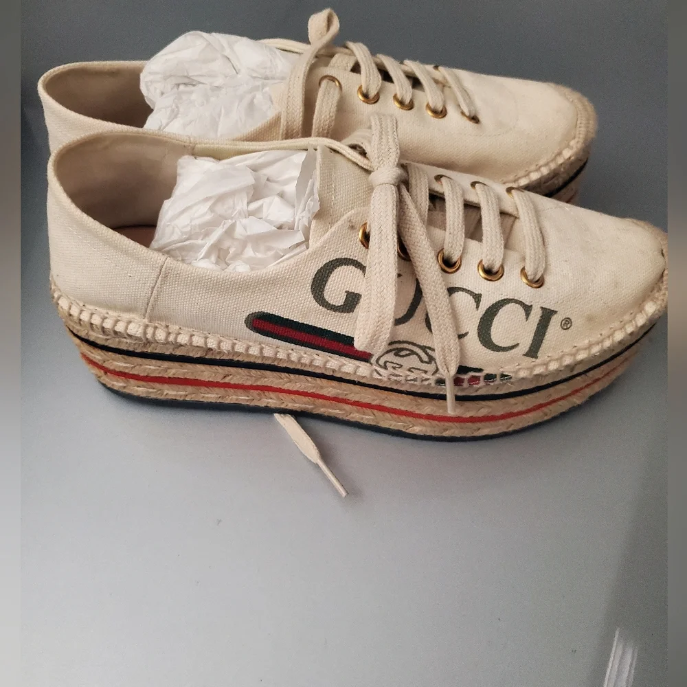 Gucci Sneakers - Picture 4 of 8